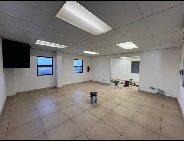1,798M² WAREHOUSE TO LET IN STRIJDOMPARK